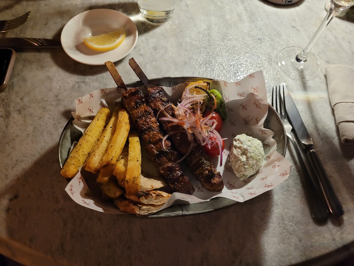 Mythos Kouzina & Grill - photo 4