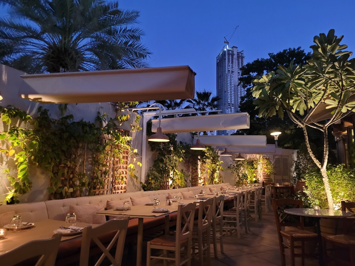 Mythos Kouzina & Grill - photo 2