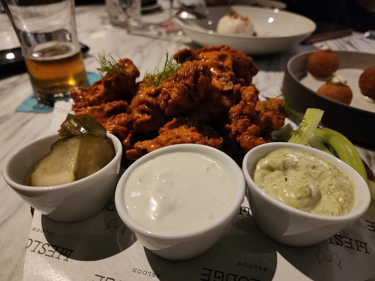 Weslodge Saloon - photo 4