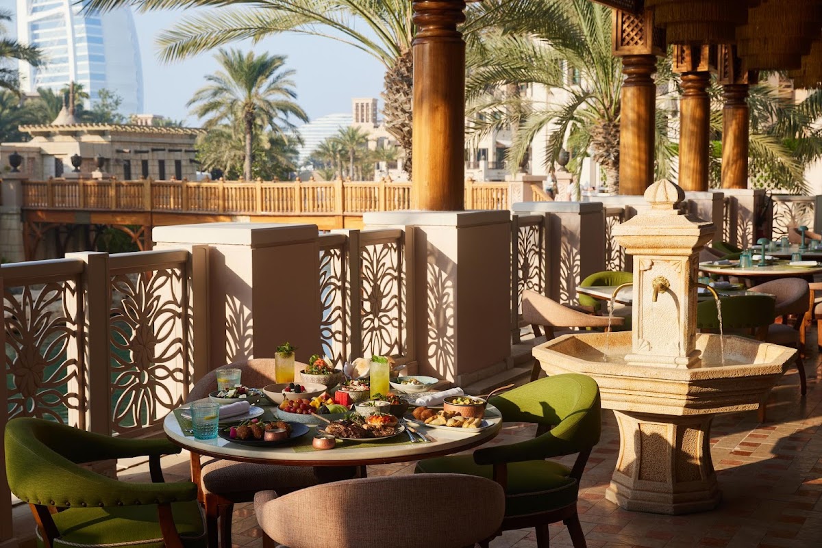 Al Nafoorah Friday Brunch