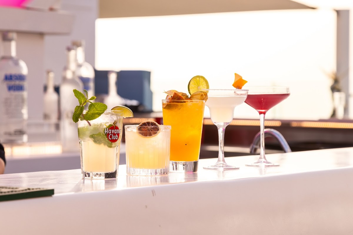 Pure Sky Lounge - photo 3