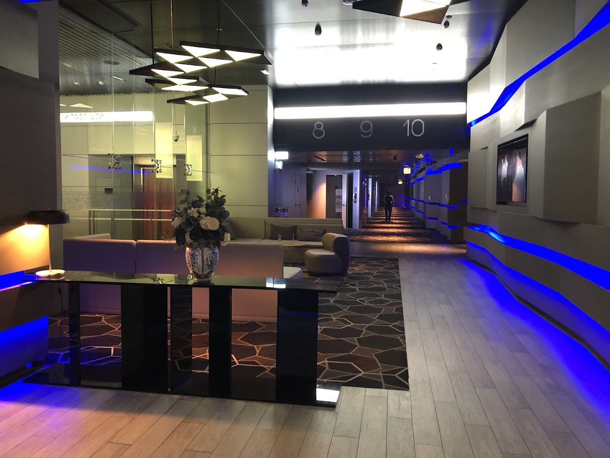 Roxy Cinemas City Walk - photo 4